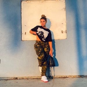 Meet your Posher, Olivia